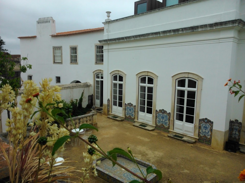 Casa da Escrita. Jardim interior.jpg