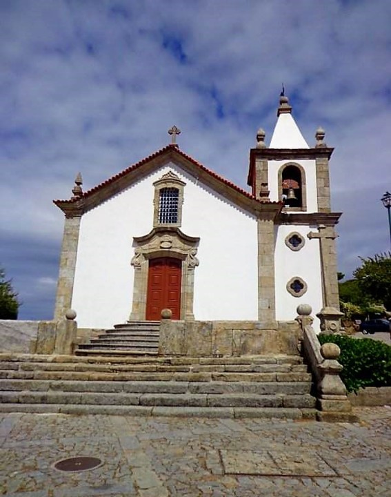 Igreja-Aldeia-Historica-de-Linhares.jpg