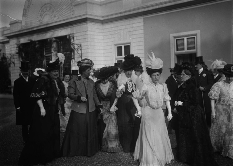 garden party1907 _5.jpg