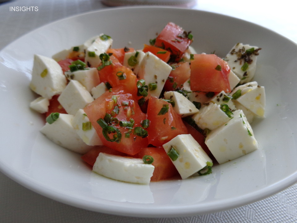 entrada de queijo e tomate (2).JPG