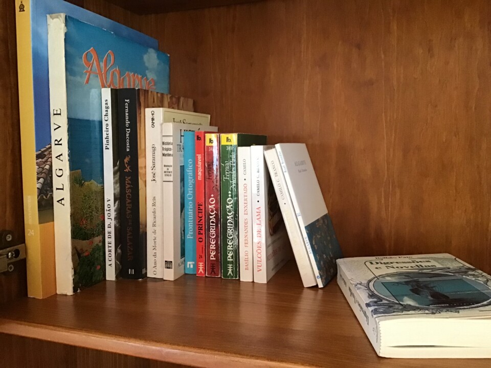 Bibliothecazinha de praia, Algarve — (c) 2022