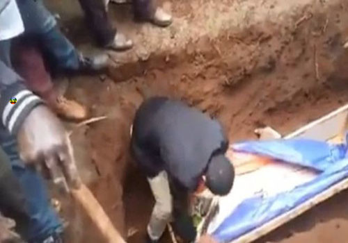 HD Profeta falso tenta ressuscitar homem morto.jpg