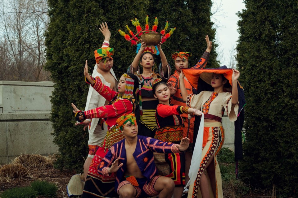 Folclore Filipinas.jpg Folclore Filipinas.jpg