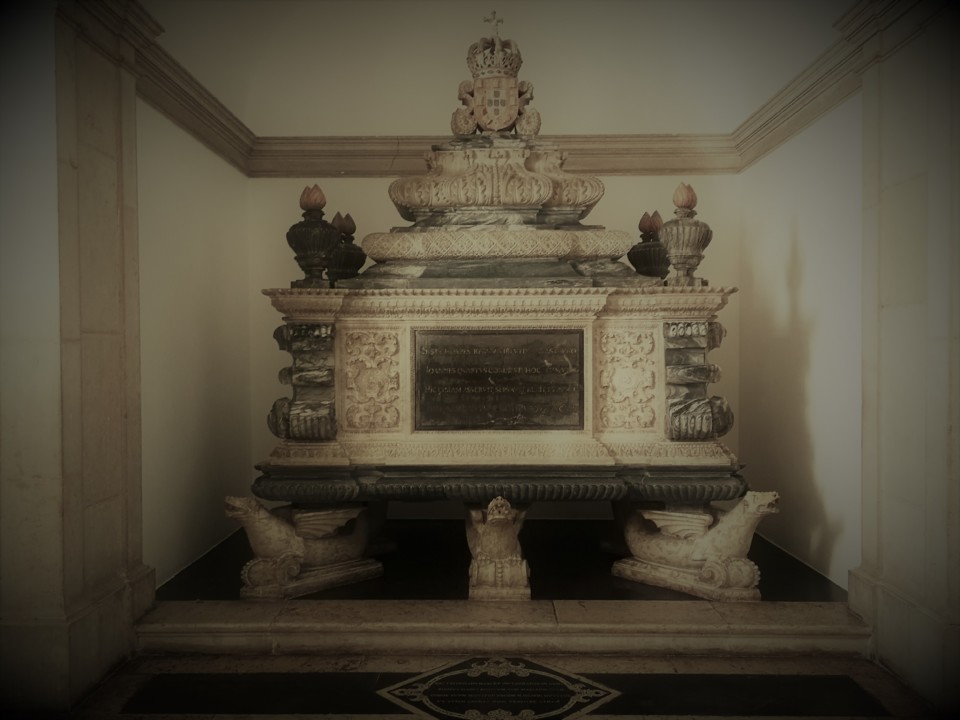 tumulo de d joao iv.jpg