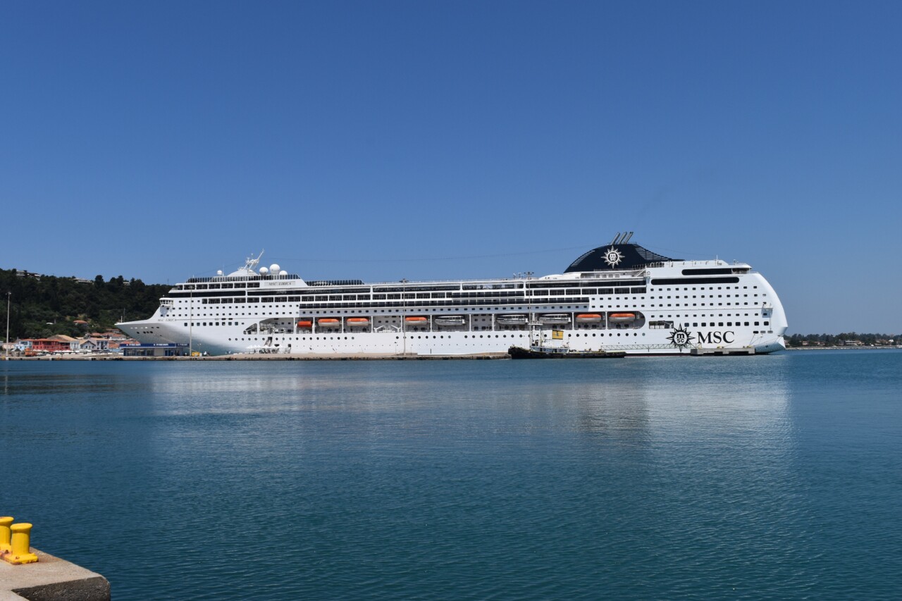 DSC_0443 (Custom).JPG