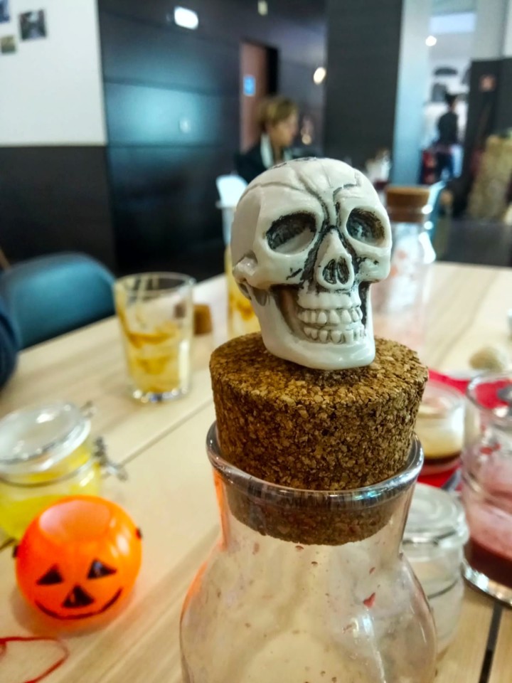 Danish Pastry Shop Brunch de Halloween