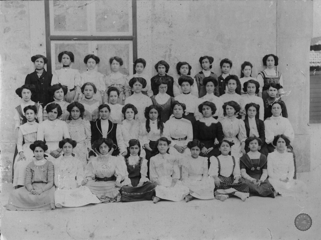 alunas do liceu maria pia 1910.jpg