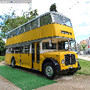 Autocarro antigo com dois andares AEC Regent