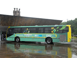 Ônibus foi lançado nesta terça (10) no Aterro d