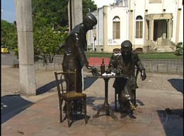 Vila Isabel - Escultura de Noel Rosa e o famoso ga