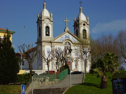 Igreja-Matriz-de-Rio-Tinto.jpg