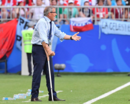 Oscar Tabarez: 4 Mundiais, 4 qualificações para os oitavos