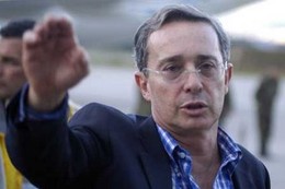 Álvaro Uribe4.jpg