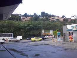 Formação de mais uma favela fabrica de bandidos 